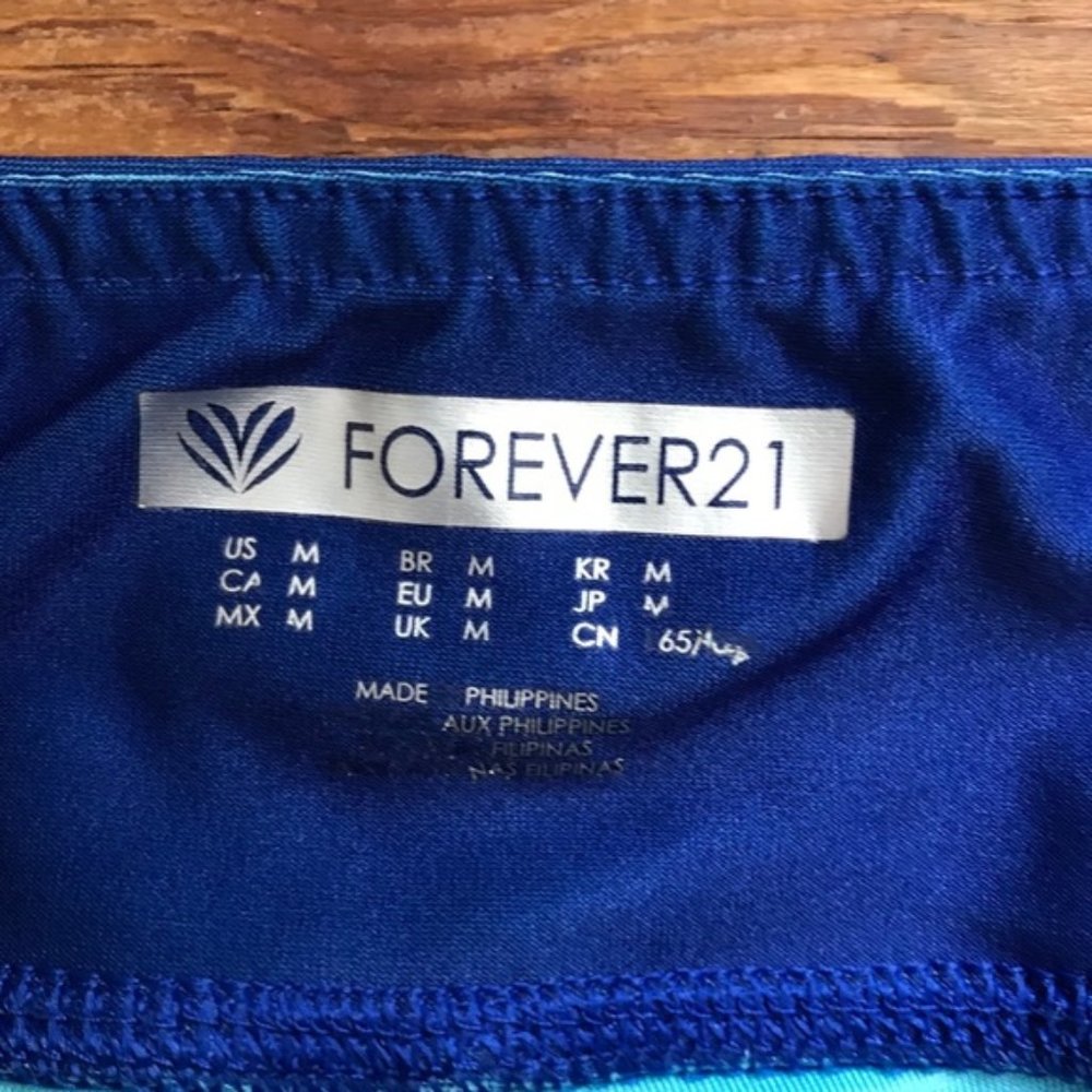 Ombre Capri Activewear Leggings - Picture 5 of 7